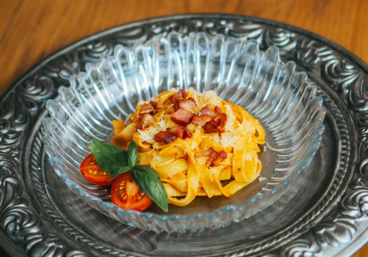 Fettuccine à matriciana da Tra le Valli Foto por Astris Filmes