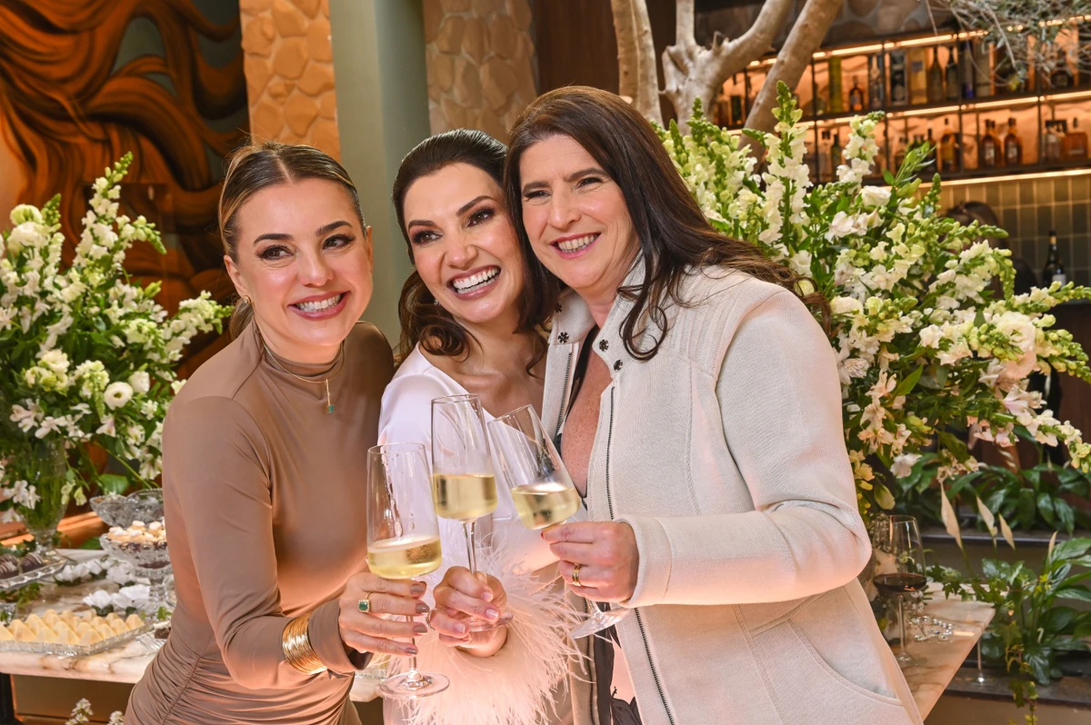 Martha Salim, Nathalia Burian e Carla Lacerda