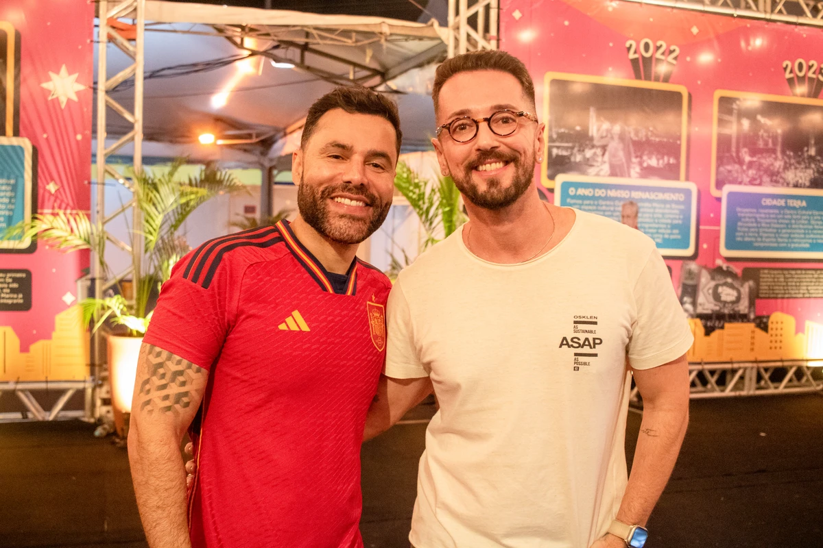 O ator Rodrigo Santana e o diretor da WB Produções, Wesley Telles