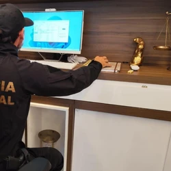Um morador da cidade é suspeito de integrar grupo que falsificava cédulas para praticar o crime de estelionato conhecido como "golpe da mala"