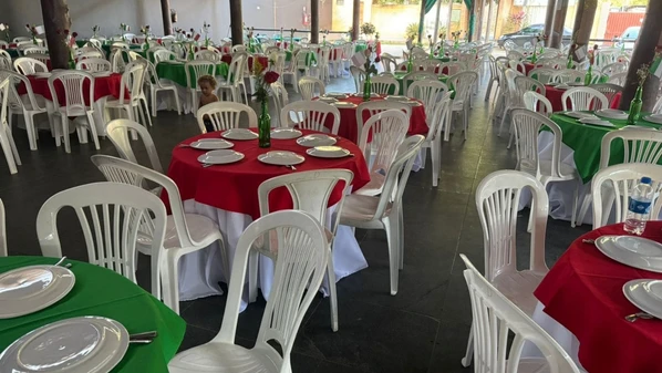 Os ingressos custam R$ 90 e incluem jantar em estilo buffet, bebidas e participação em um sorteio de sacas de café, eletrodomésticos e até um bezerro