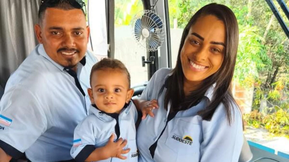 Danilo Junior no "mêsversário", com o tema Transcol por Arquivo Pessoal