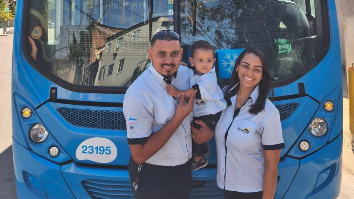 Danilo Junior no "mêsversário", com o tema Transcol por Arquivo Pessoal