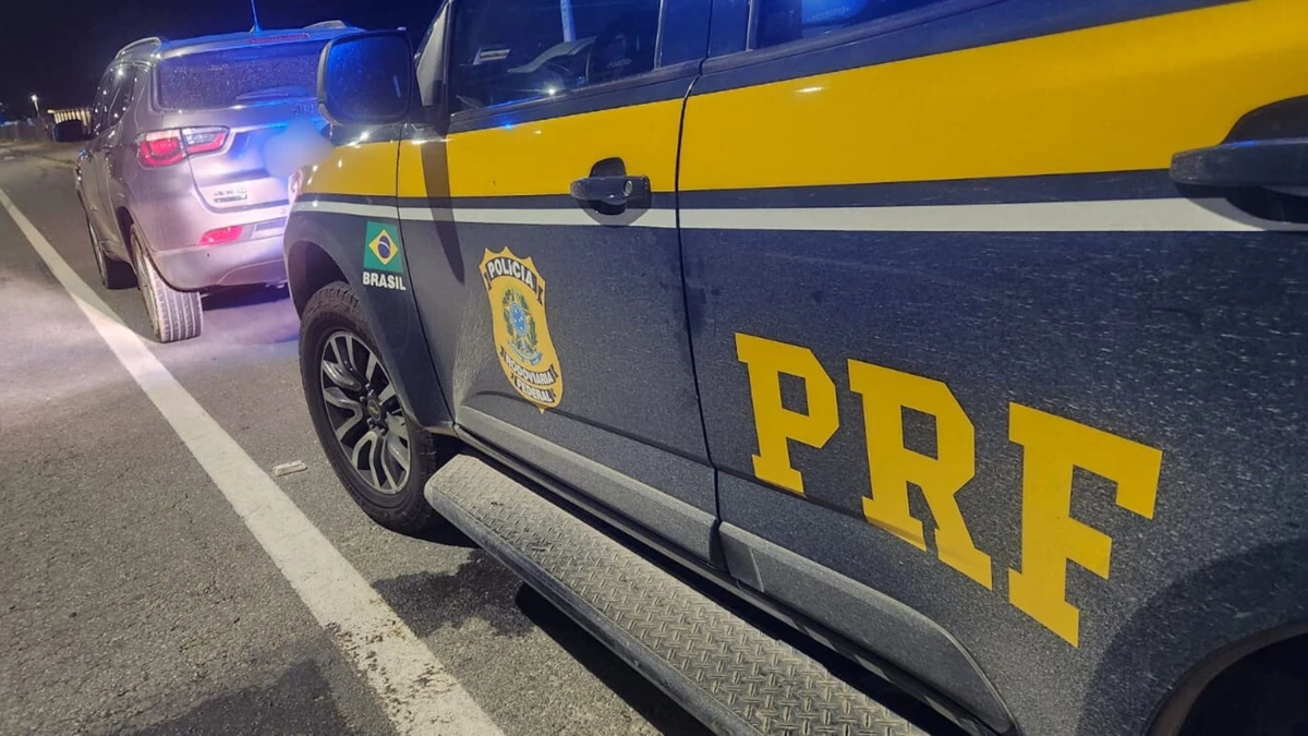 Homem é flagrado com dirigindo Jeep Compass roubado na BR 262