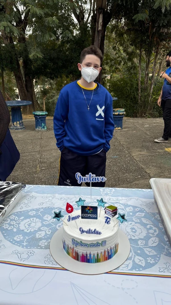 Gustavo Colombi Brunow, que voltou às aulas após dois anos tratando câcer por Acervo pessoal