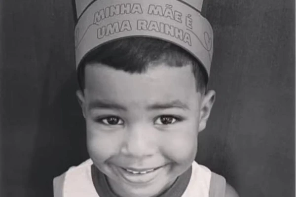 Menino foi baleado, em Nova Iguaçu (RJ) e velado em Mesquita, cidade vizinha