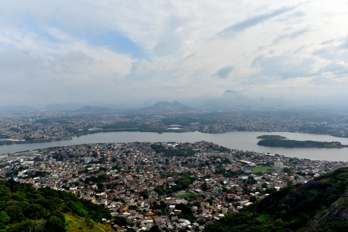 No Dia da Mata Atlântica - Prefeitura de Vitória inaugura três mirantes no Parque da Fonte Grande, entre eles, o Mirante do Sumaré e a Trilha da Pedra da Batata -