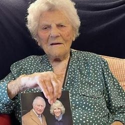 Ethel Caterham se tornou a pessoa viva mais velha em abril, após a morte da freira brasileira Irmã Inah Canbarro Lucas, que também tinha 116 anos.