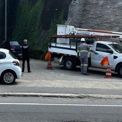 Técnicos da EDP desfizeram a ligação irregular encontrada no estabelecimento; um inquérito será instaurado contra o dono do estabelecimento