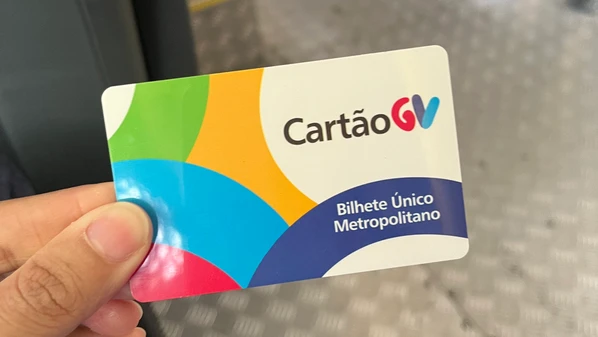 Apesar da suspensão das vendas deste modelo, passe para acesso aos ônibus coletivos e ao Aquaviário vai continuar recebendo recargas normalmente; mudança não tem relação com o preço da passagem