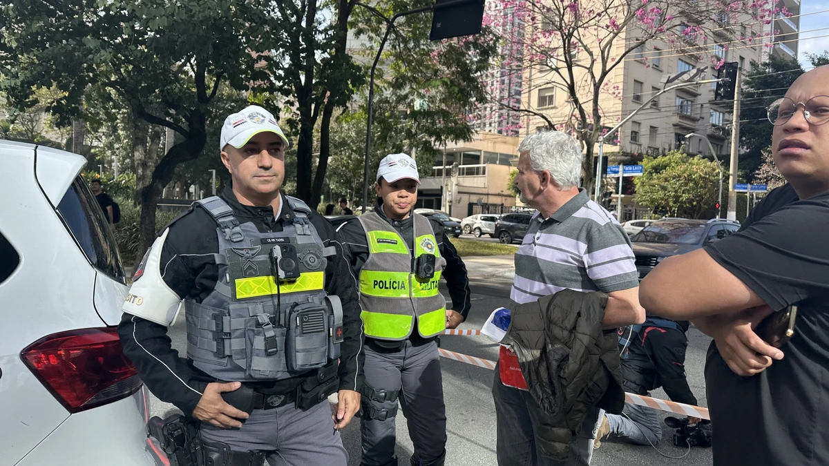 Bia Miranda e Gato Preto batem veículo em São Paulo