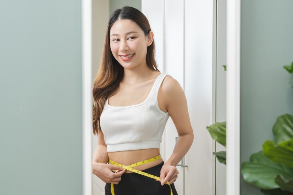 Apesar dos inúmeros benefícios, o hipopressivo não é recomendado para qualquer pessoa (Imagem: Kmpzzz | Shutterstock)