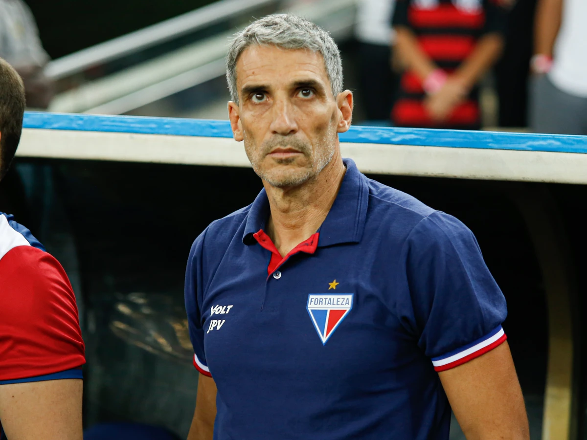 Santos acerta a contratação do técnico Juan Pablo Vojvoda