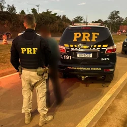 A ação aconteceu  durante uma fiscalização realizada no km 244 da BR-101, na Serra, na tarde de quarta-feira (20)