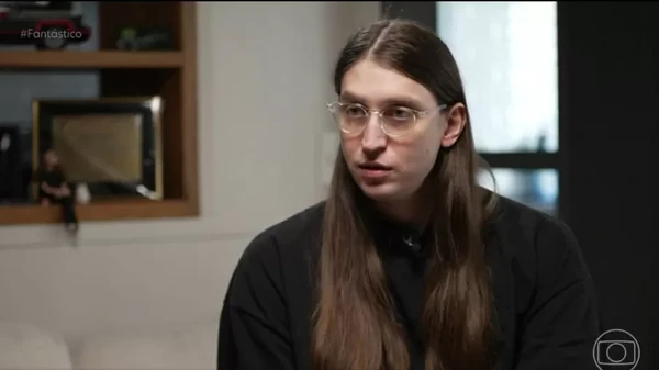 Felca em entrevista no Fantástico