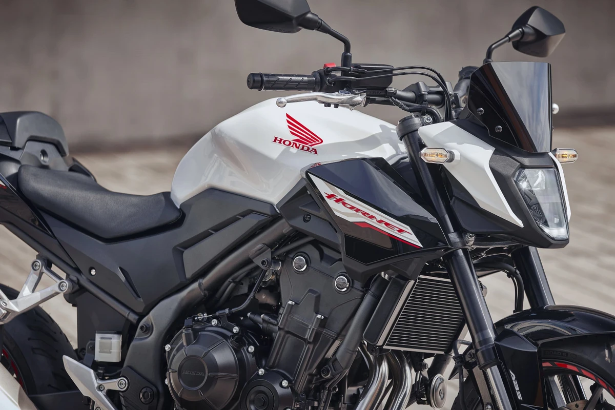 Honda Hornet 500 por Honda/Divulgação