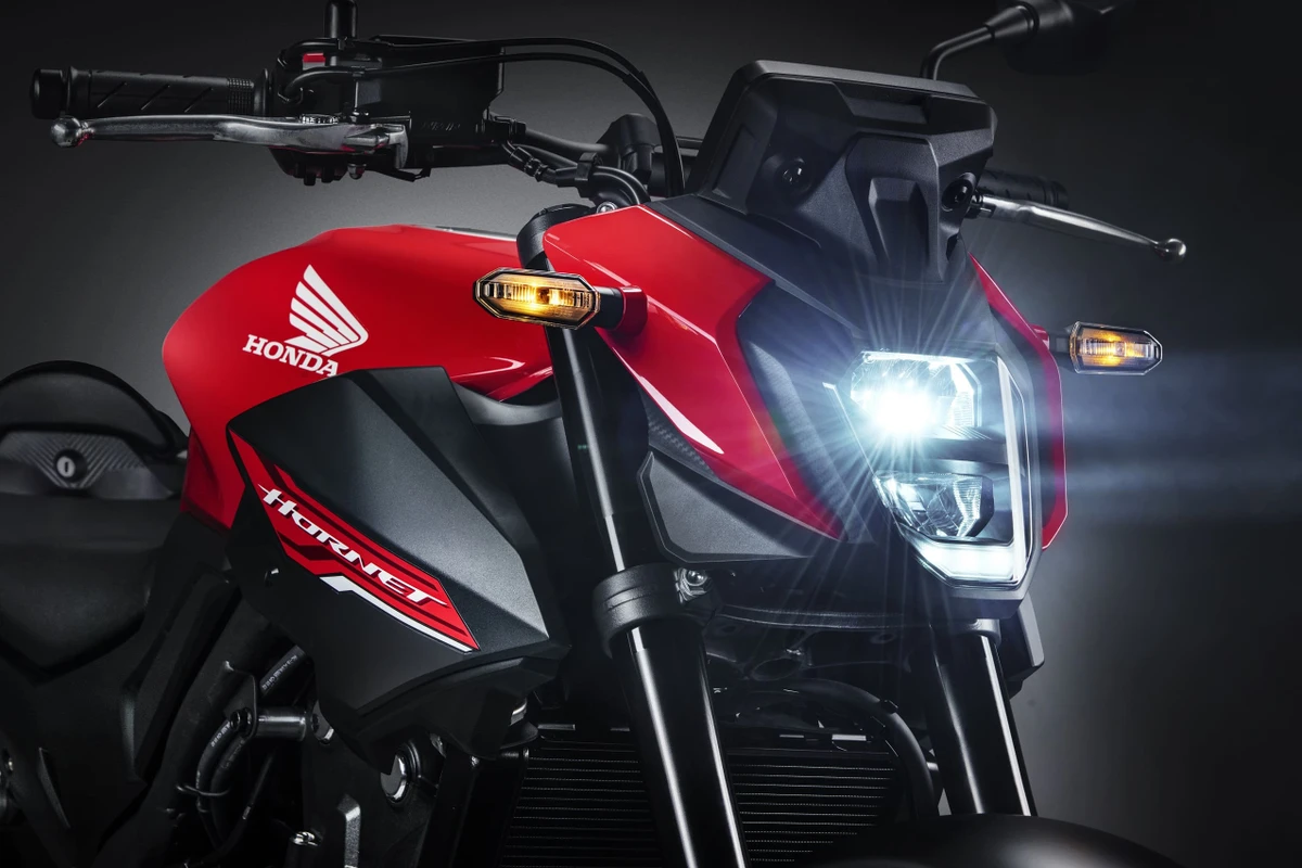 Honda Hornet 500 por Honda/Divulgação