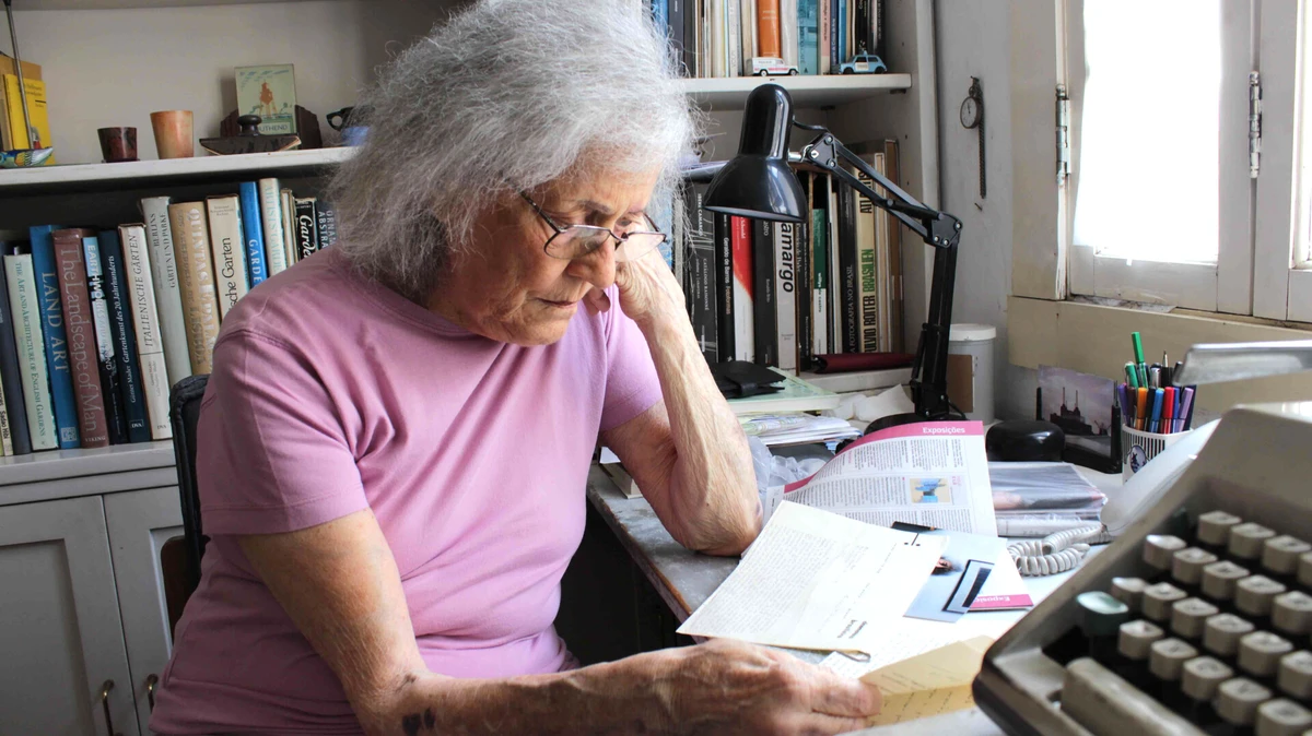 Documentário As Cores e Amores de Lore