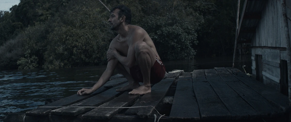 Longa-metragem Enquanto o Céu Não Me Espera