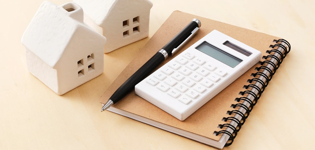 Pesquisa da Serasa revela que o gasto mensal dos capixabas chega a R$ 3.780, impulsionado ainda por despesas recorrentes, como água, luz e internet