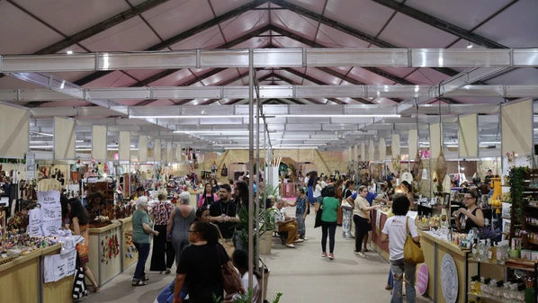 Com foco no fomento do setor de pequenos negócios capixabas, a Aderes oferece cursos de formação, microcrédito e outras formas de apoio para pequenos empreendedores e empresas