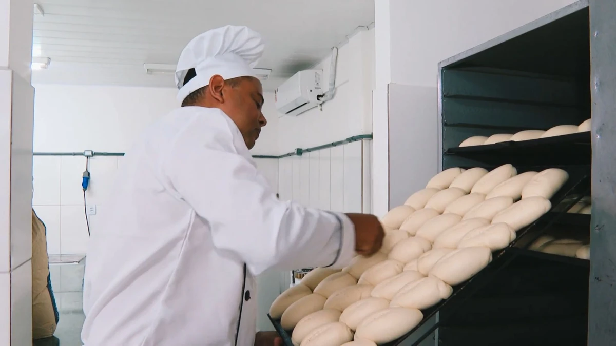 Padaria comunitária produz mais de mil pães por dia em Cachoeiro