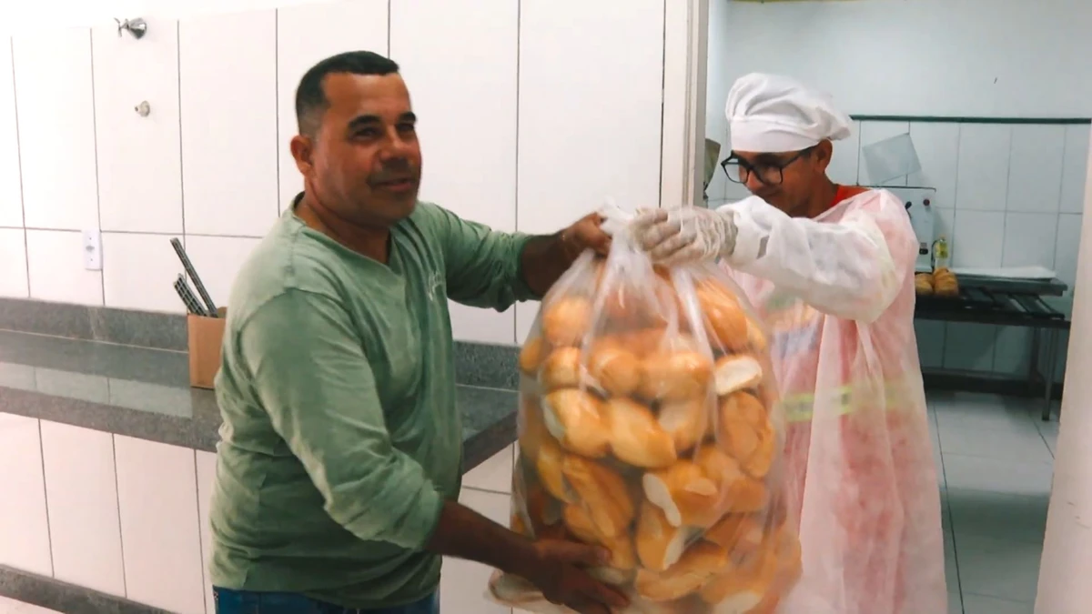 Padaria comunitária produz mais de mil pães por dia em Cachoeiro