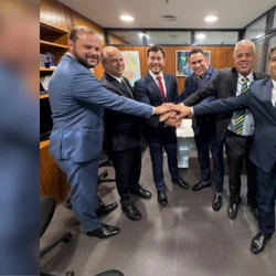 Em reunião em Brasília nesta quarta-feira (27) Solidariedade e PRD garantiram endossar uma hipotética candidatura do chefe do Executivo canela-verde ao Palácio Anchieta
