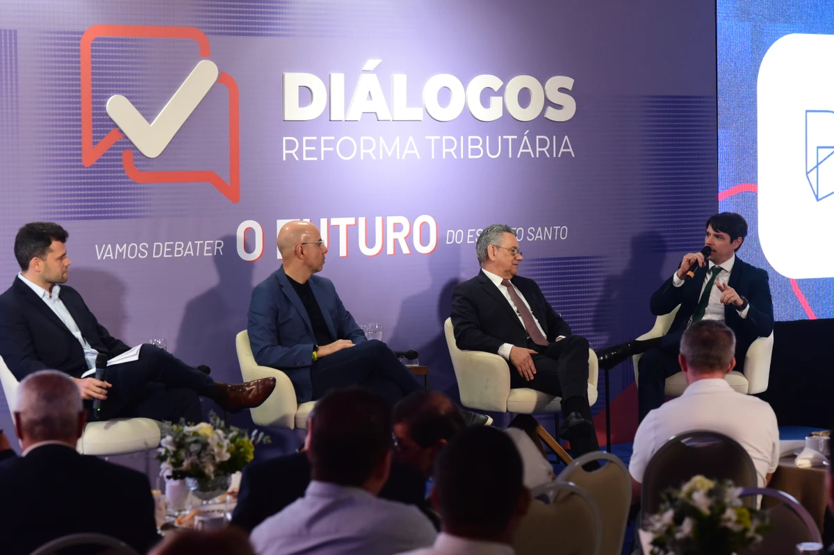 O painel foi composto por Abdo Filho, Rogério Salume, Paulo Ricardo Cardoso e Benício Costa.
