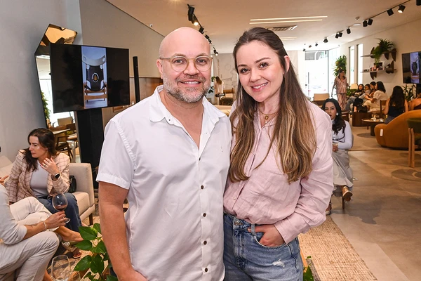 Vitor Cipriano e Thais Fiorete