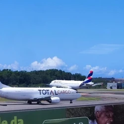 Presença de um dos aviões cargueiros da Total que fazia a rota da Rede Postal Noturna no Aeroporto de Vitória na tarde desta quinta (28) gerou questionamentos sobre uma retomada da operação