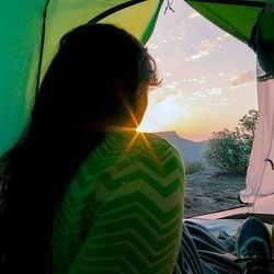 Especialistas entrevistados pela BBC ensinam como organizar com pouca antecedência uma viagem confortável com custo acessível, para evitar ficar em casa de pijama em um feriado prolongado.