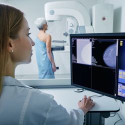 Exame é a principal ferramenta para diagnosticar precocemente o câncer de mama 
