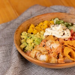 Poke-do-Vila-Tropical-em-Itaúnas