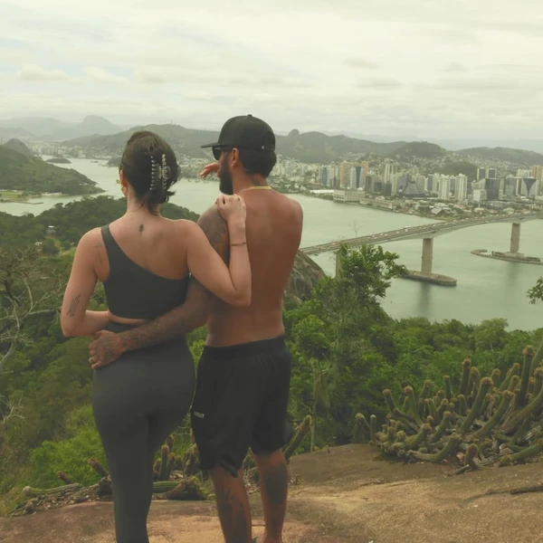 Filipe Toledo já veio ao ES diversas vezes para conhecer a terra natal de Ananda