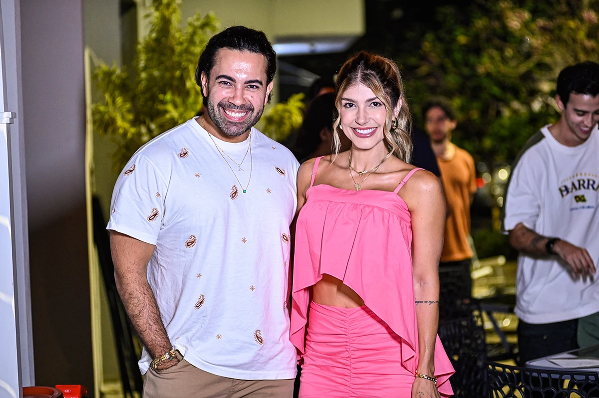 Kaiky Plaster e Júnia Salazar 