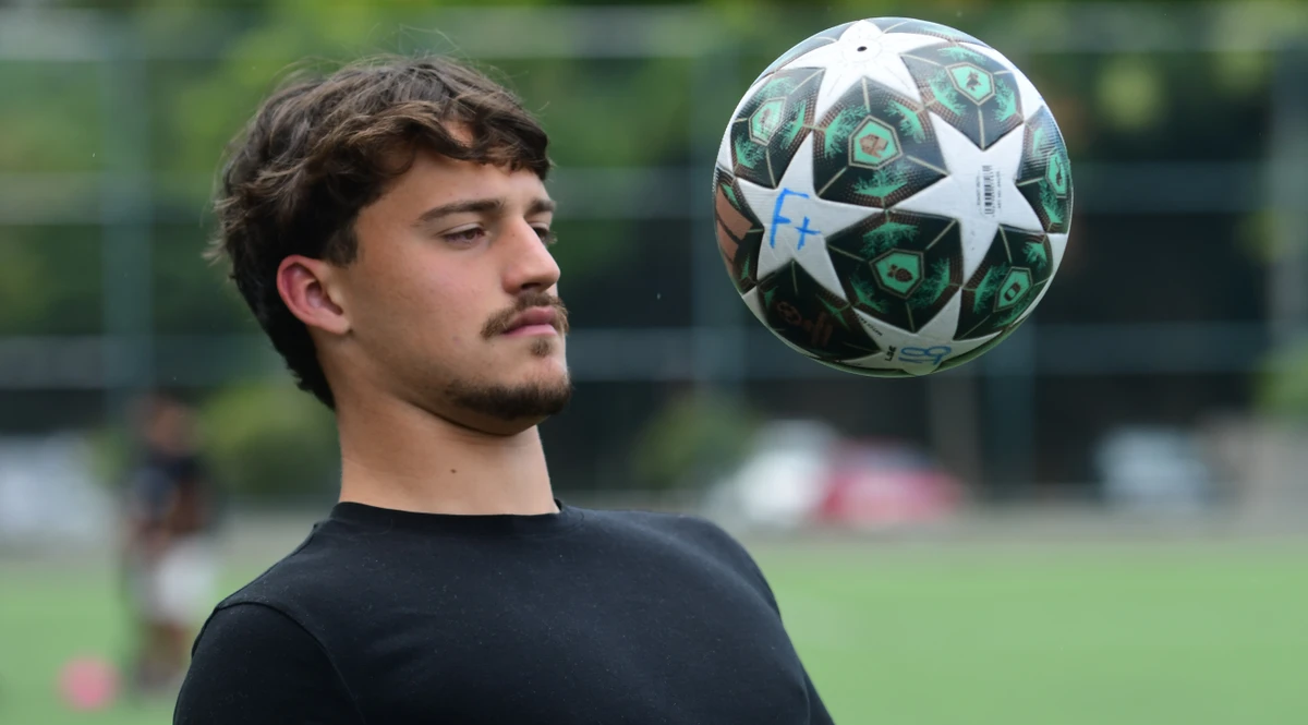 Lucas Loss, jogador de futebol por Ricardo Medeiros