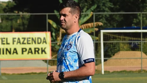 Rafael Soriano vai comandar o Vitória em 2026