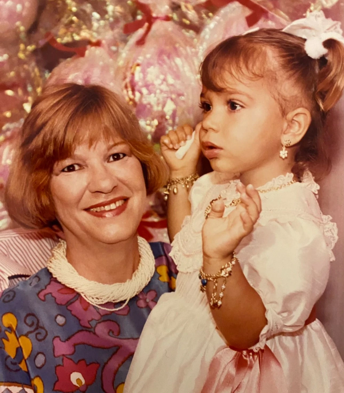 Sônia com a neta Rafaella Ferrari Colombo, no aniversário de 2 anos por Acervo pessoal | Manoela Cabral