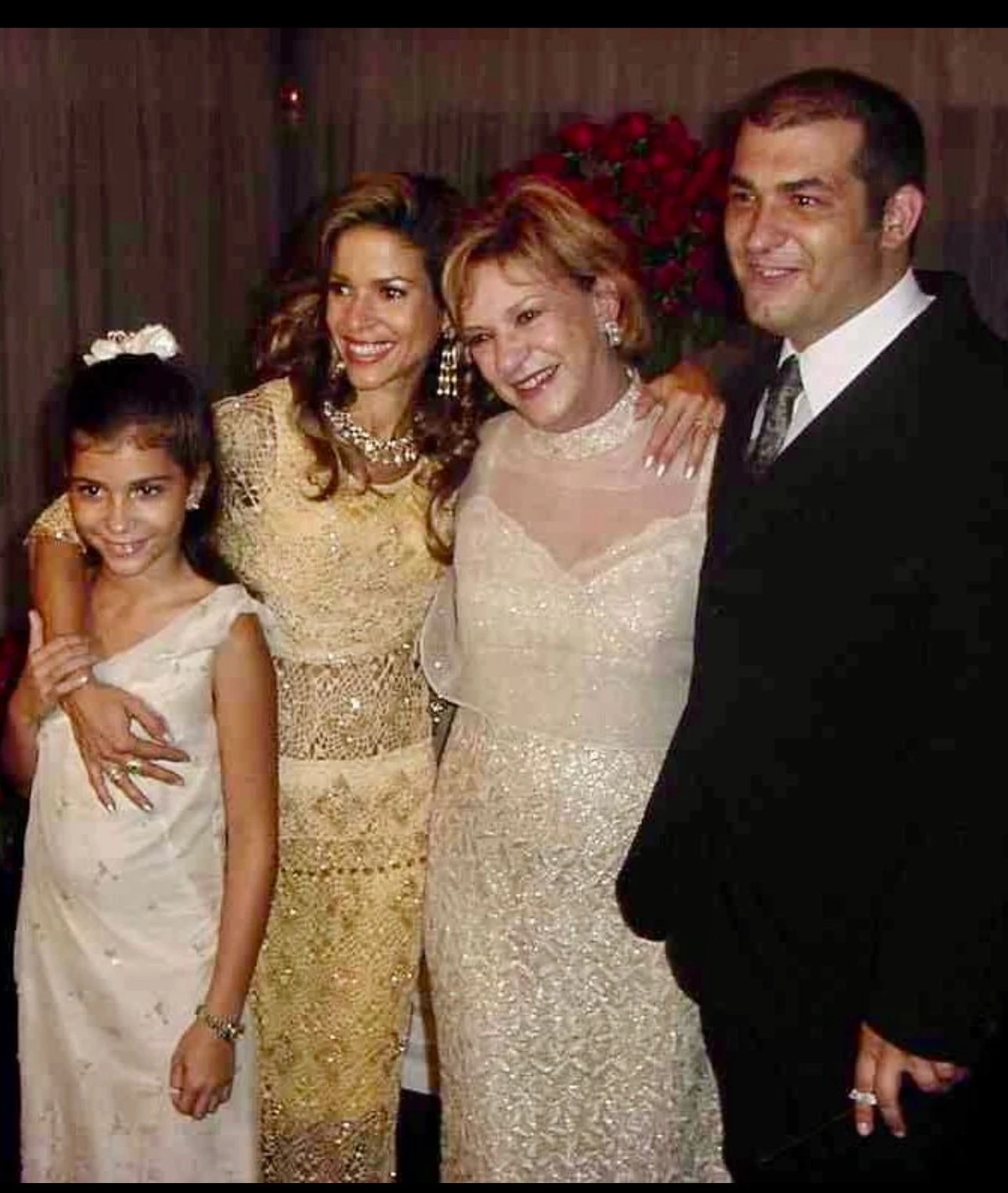 Sônia Cabral com os dois filhos, a escritora Manoela Ferrari e o pianista Manolo Cabral -já falecido- e a neta Rafaella Ferrari Colombo. por Acervo pessoal | Manoela Cabral