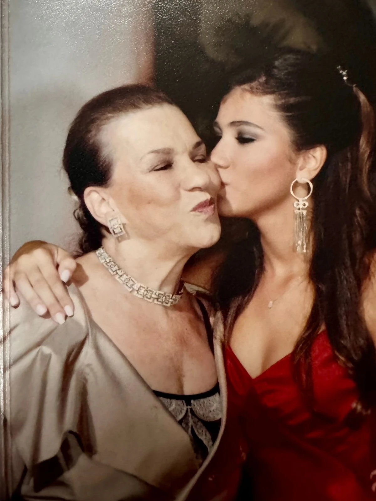 Sônia com a neta Rafaella Ferrari Colombo, no aniversário de 2 anos. por sonia1