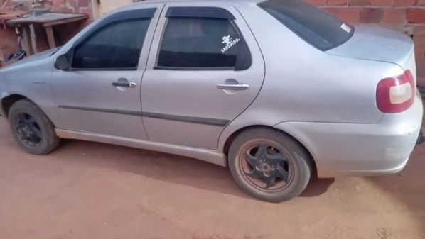 Genivaldo Serafim de Souza, de 39 anos, vizinho das vítimas, é procurado pela Polícia Civil; motivação do crime pode estar ligada a briga por causa de terras