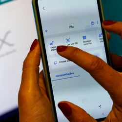 Após usuários indicarem que não conseguiram finalizar transações, nesta segunda (19), Banco Central disse que o serviço apresentou indisponibilidade decorrente de problemas internos