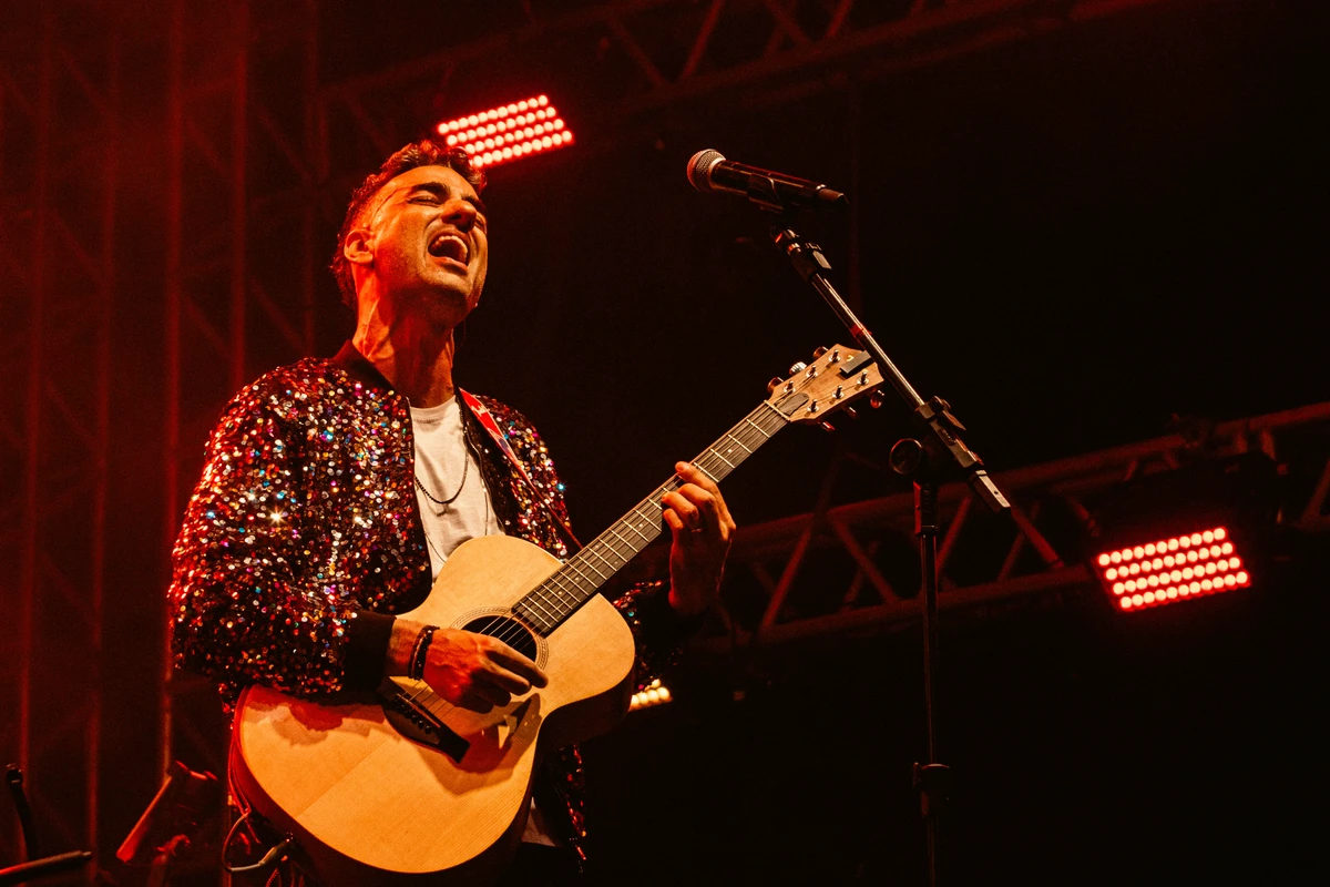 Douglas Lopes inicia turnê gratuita “Asterisco”