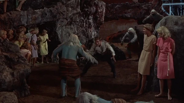 O protagonista em meio ao conflito das duas raças no subsolo do planeta