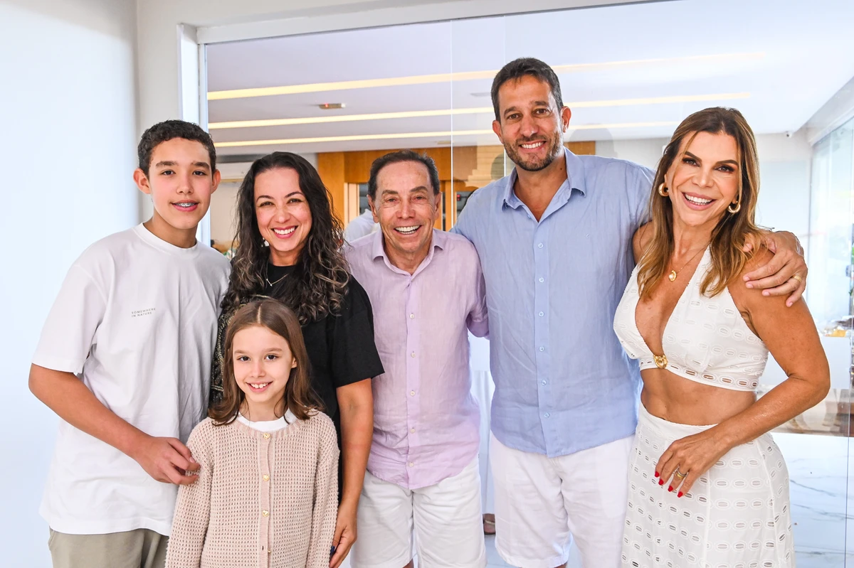 Geisi e Valdecir Torezani e os filhos Mirela e Miguel e Sandro e Jacqueline Pretti