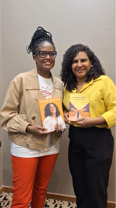 Jacqueline Moraes recebeu  a filósofa e escritora Djamila Ribeiro