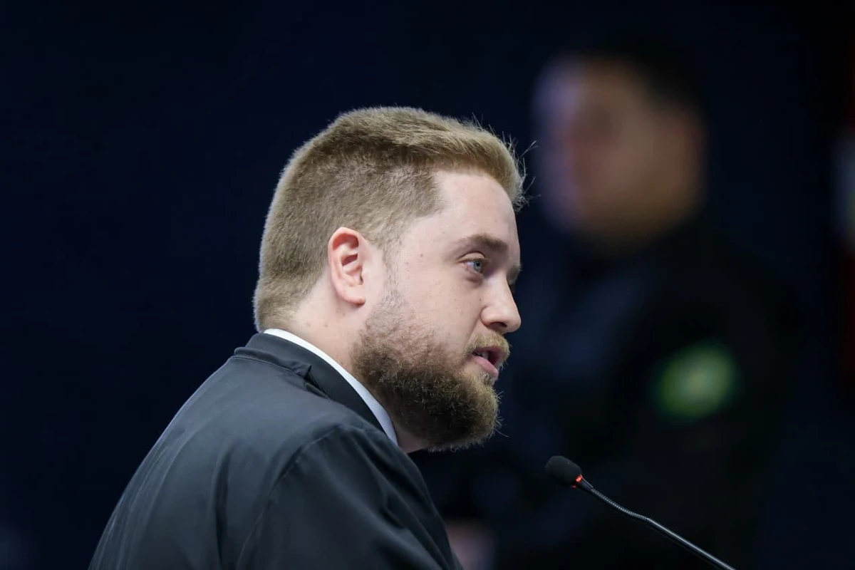 Matheus Milanez fez a defesa do general Heleno no julgamento no STF contra trama golpista