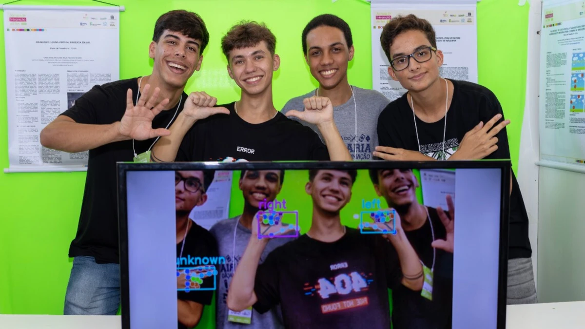 Estudantes foram premiados após apresentar projeto em feira científica do Ifes.