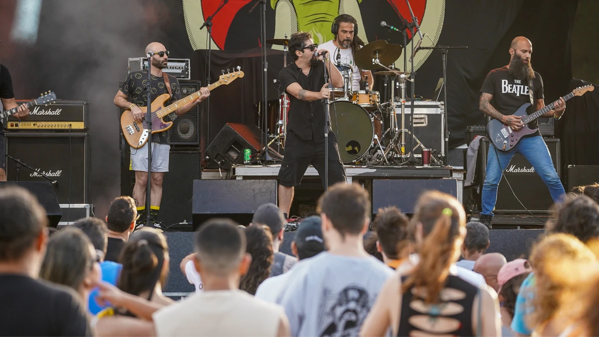 Projeto Prainha Vive, em Vila Velha